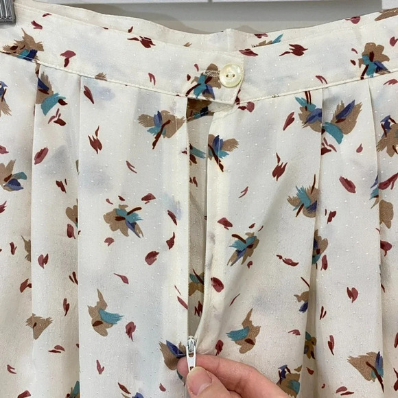 Vintage 1980s Pleated Grandmacore Floral A-line Skirt - Garey Petites - Picture 7 of 14